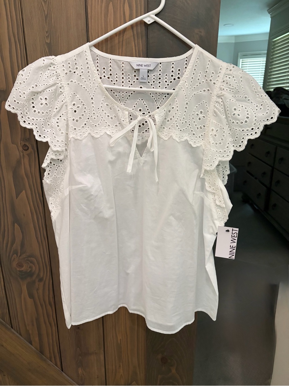 Nine West White Eyelet Tie-Front Camisole